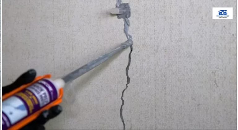 علاج شروخ الخرسانة بالخبر